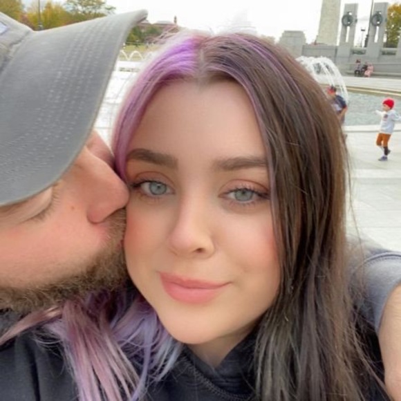 Meet your Posher, Peyton - Picture 1 of 1